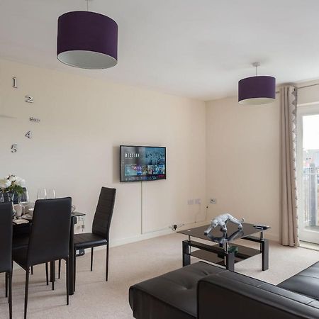 Virexxa Bletchley - Executive Suite - 2Bed Flat With Free Parking Milton Keynes Eksteriør billede